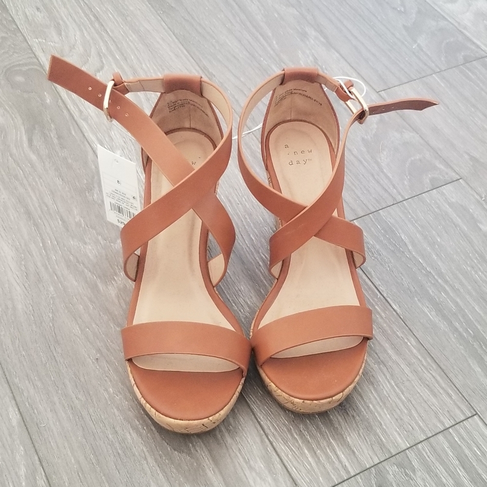 NWT Wedges